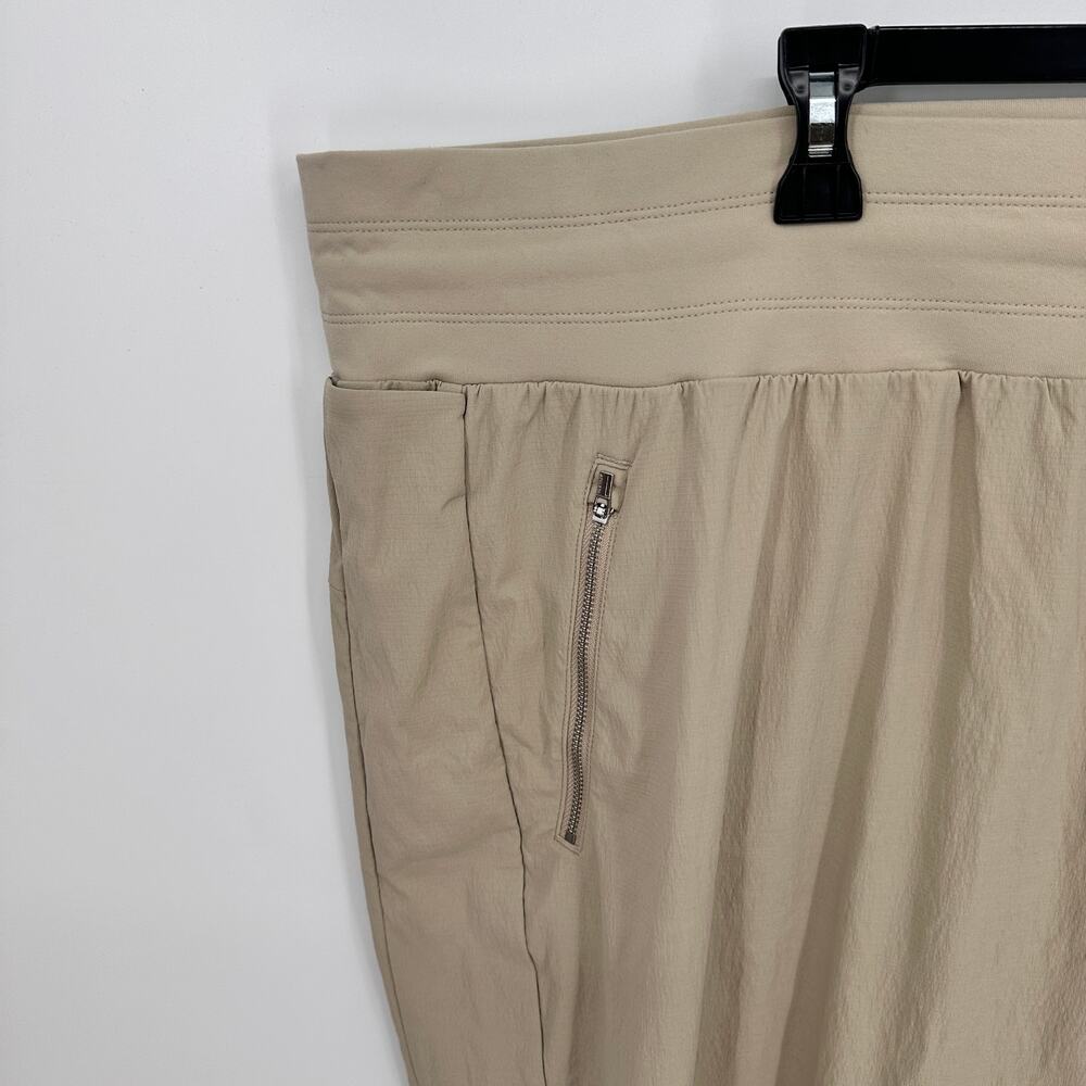 ATHLETA NWT Trekkie North Jogger in Khaki // 26 - Picture 3 of 8